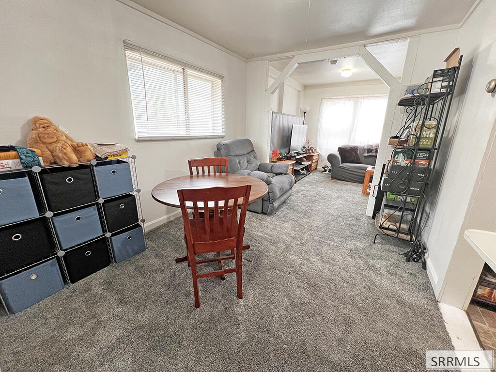 590 Wilson Avenue Property Photo 8