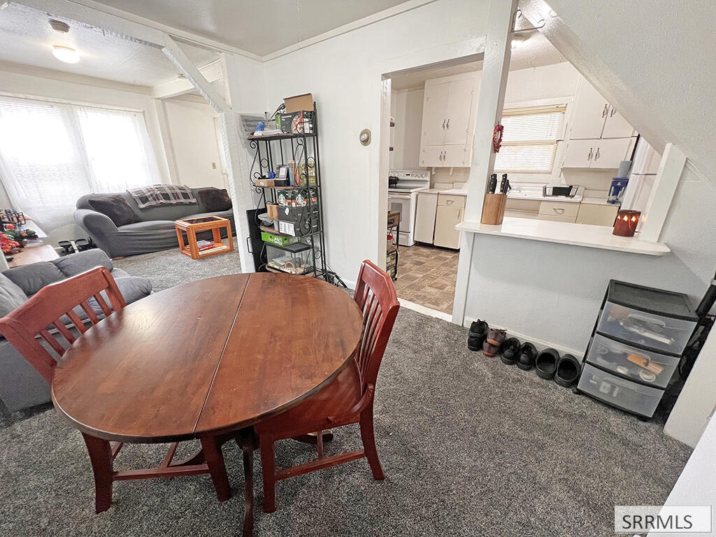 590 Wilson Avenue Property Photo 9