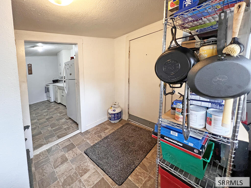590 Wilson Avenue Property Photo 25
