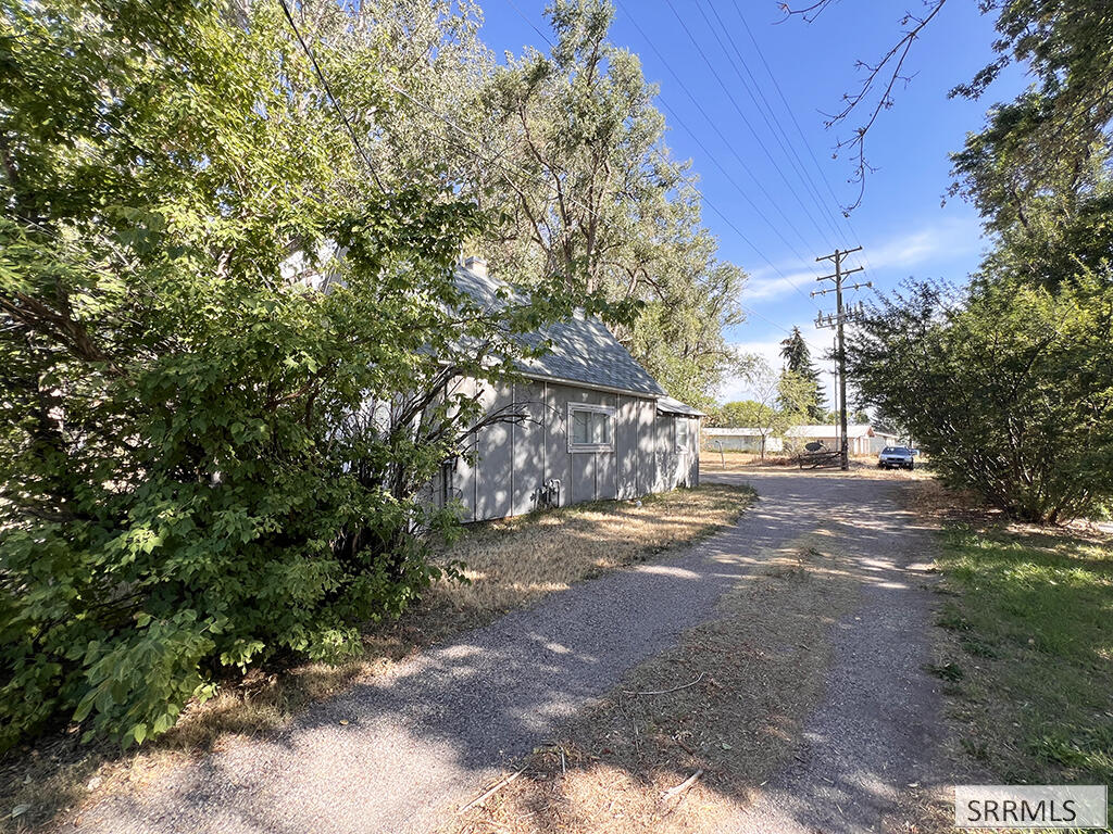 590 Wilson Avenue Property Photo 29
