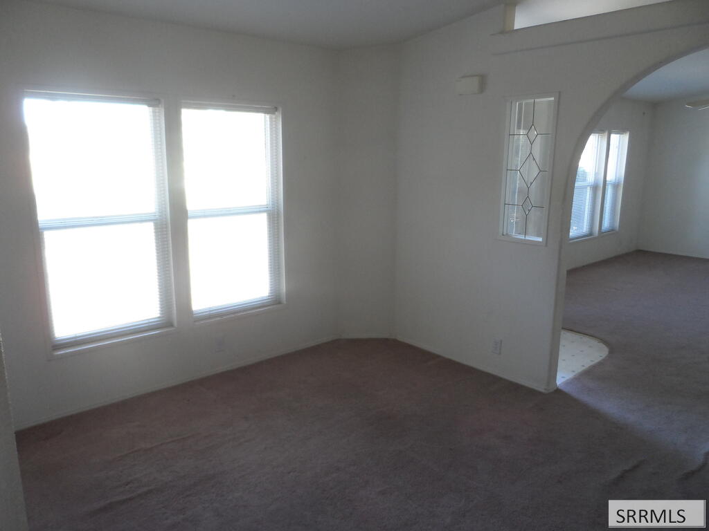 1025 W 7th S Property Photo 14