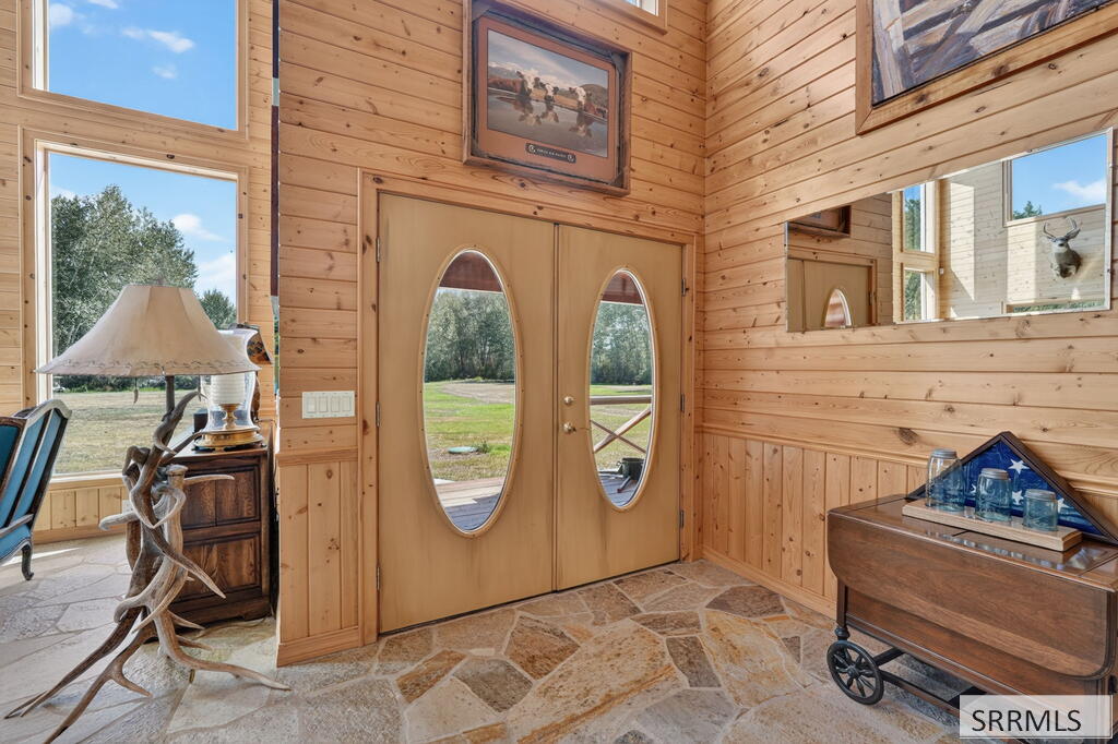 6258 Bartlett Point Road Property Photo 10