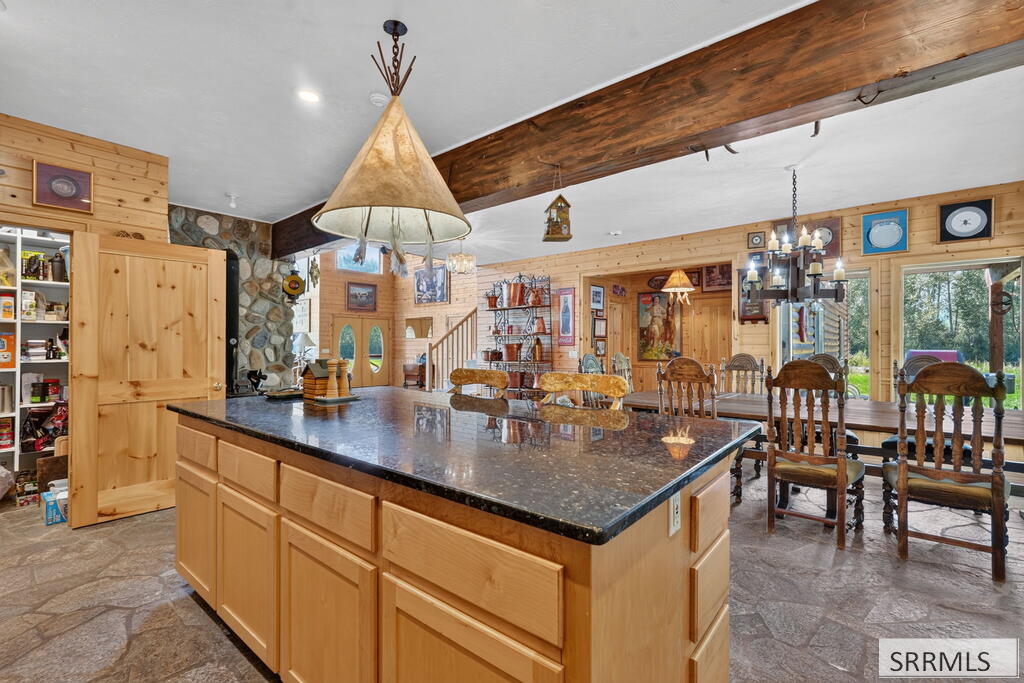 6258 Bartlett Point Road Property Photo 14