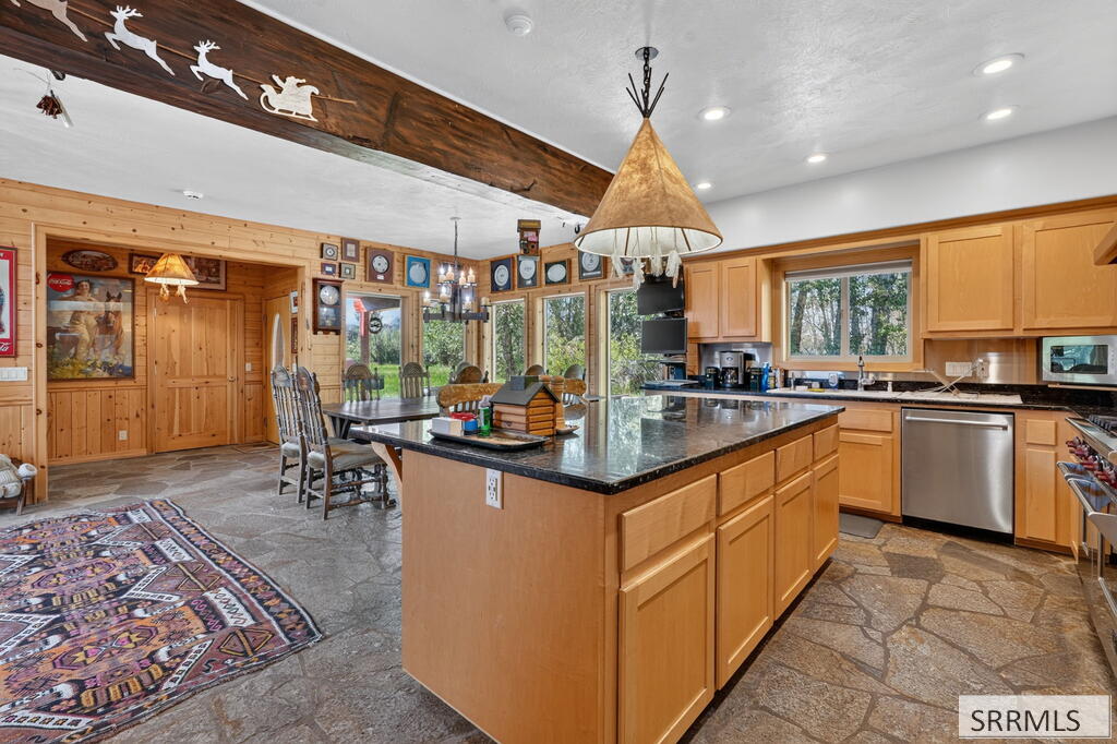 6258 Bartlett Point Road Property Photo 15