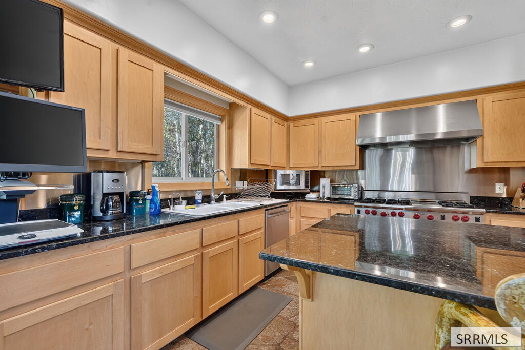 6258 Bartlett Point Road Property Photo 16
