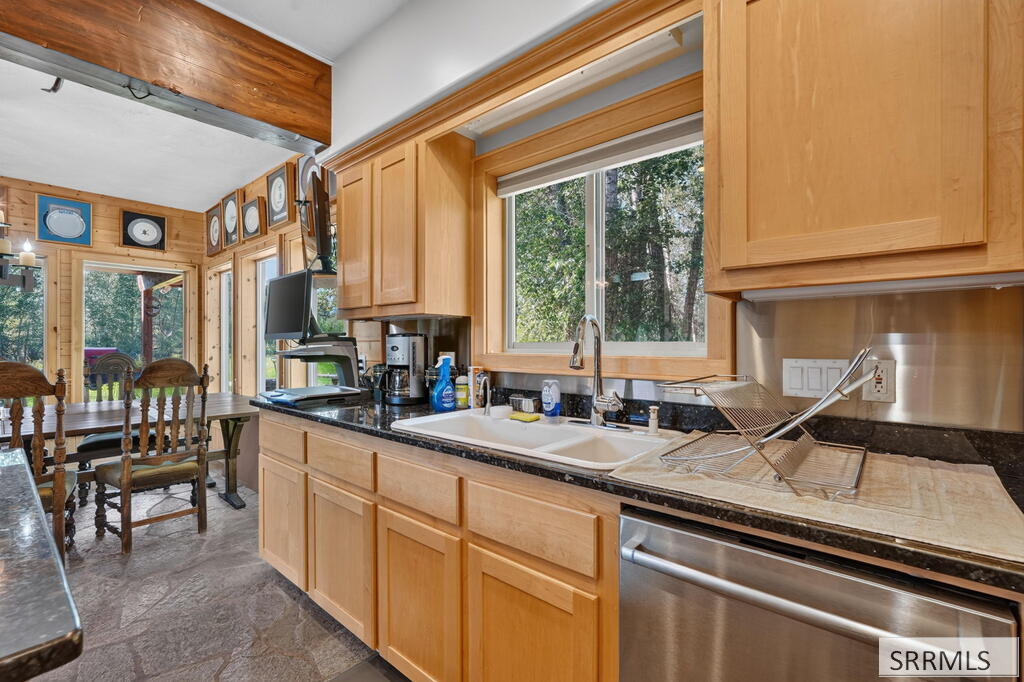 6258 Bartlett Point Road Property Photo 17