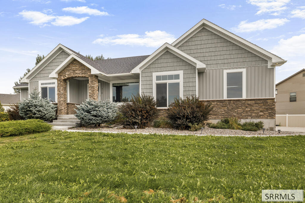 318 N 3811 E Property Photo 2