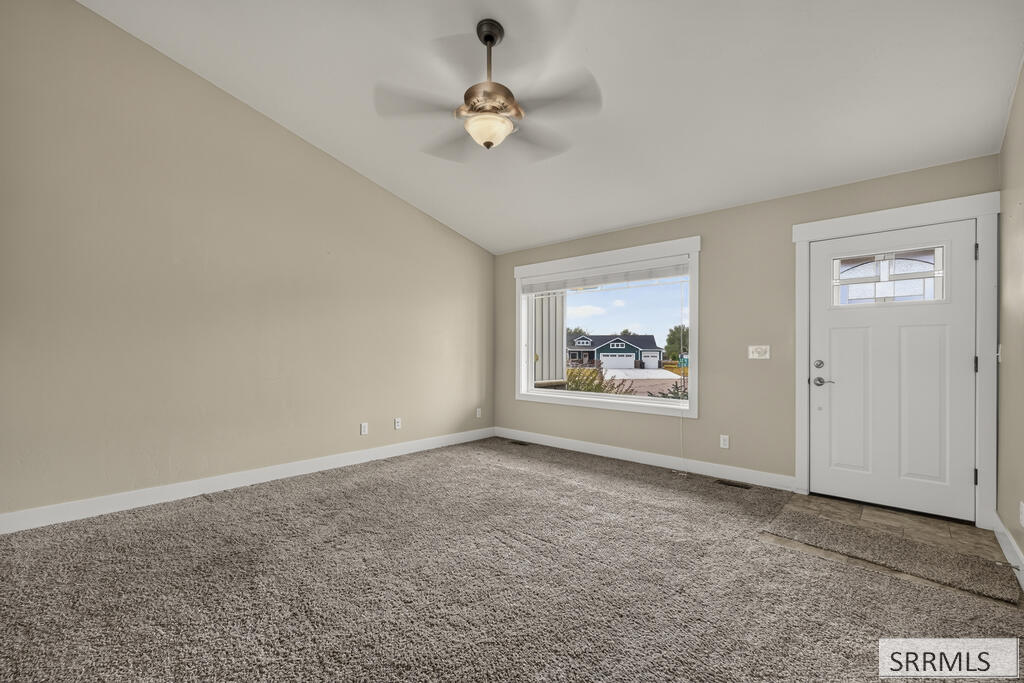 318 N 3811 E Property Photo 3
