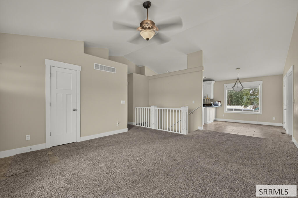 318 N 3811 E Property Photo 4