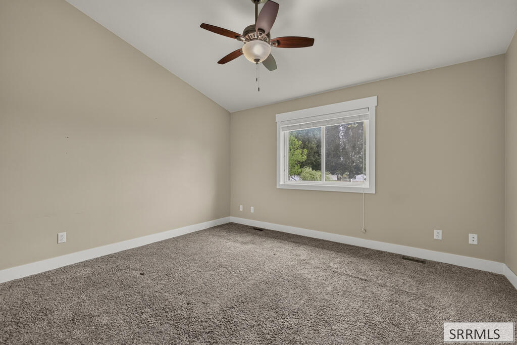 318 N 3811 E Property Photo 9