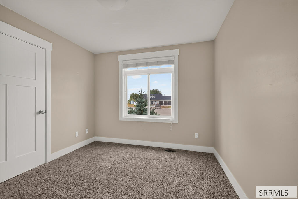 318 N 3811 E Property Photo 12