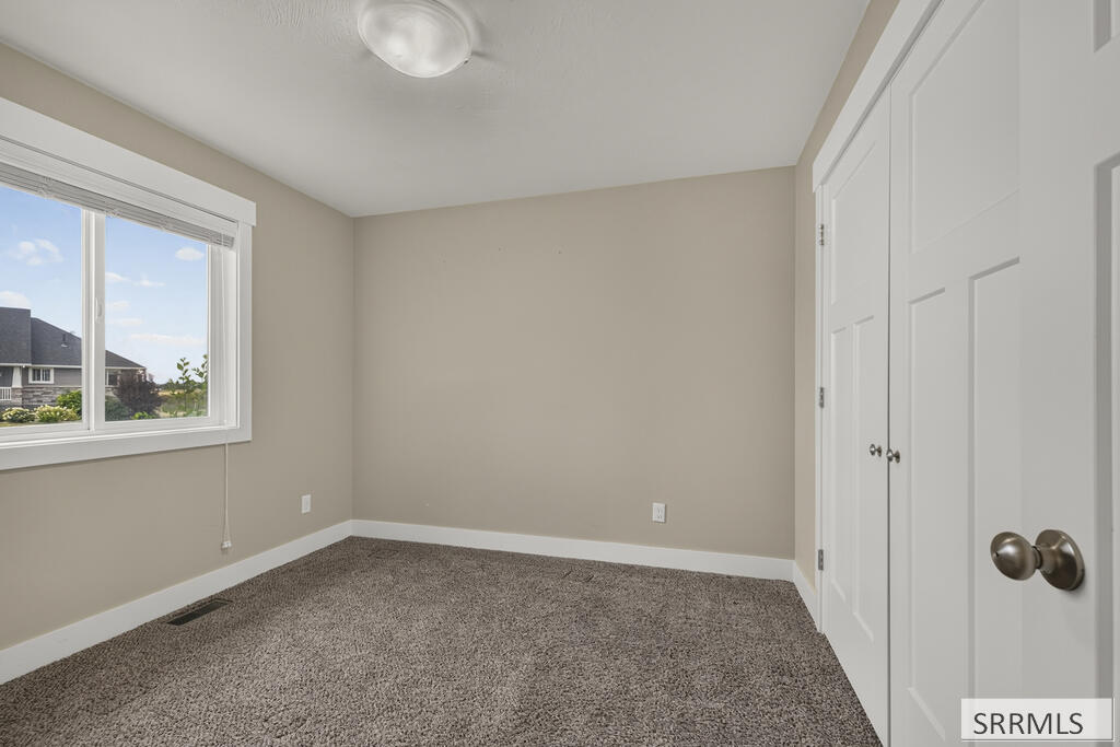 318 N 3811 E Property Photo 15