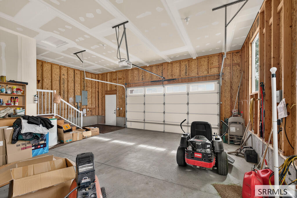 318 N 3811 E Property Photo 18