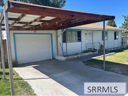 1381 Peach Property Photo 1