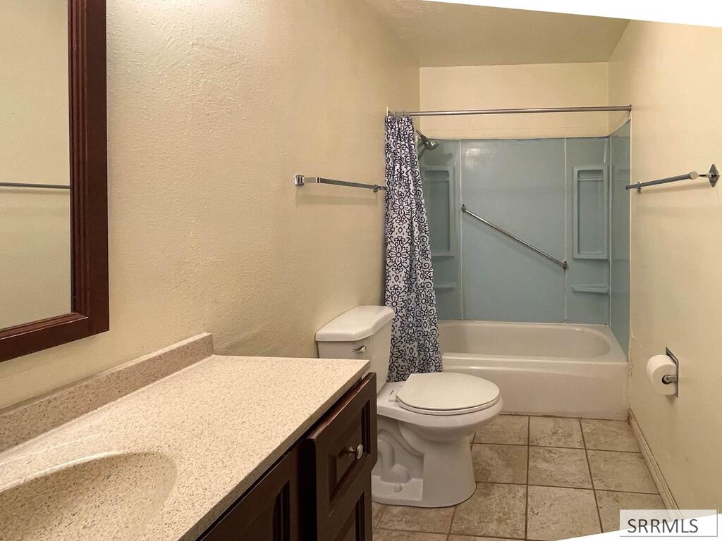 1381 Peach Property Photo 7