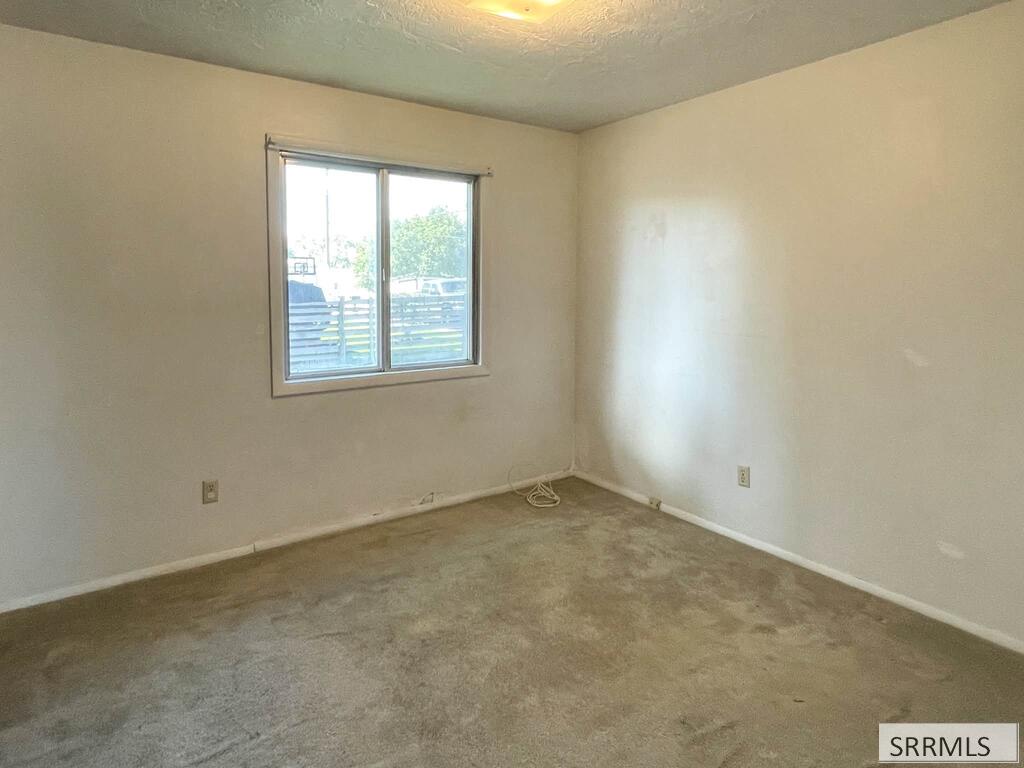 1381 Peach Property Photo 9
