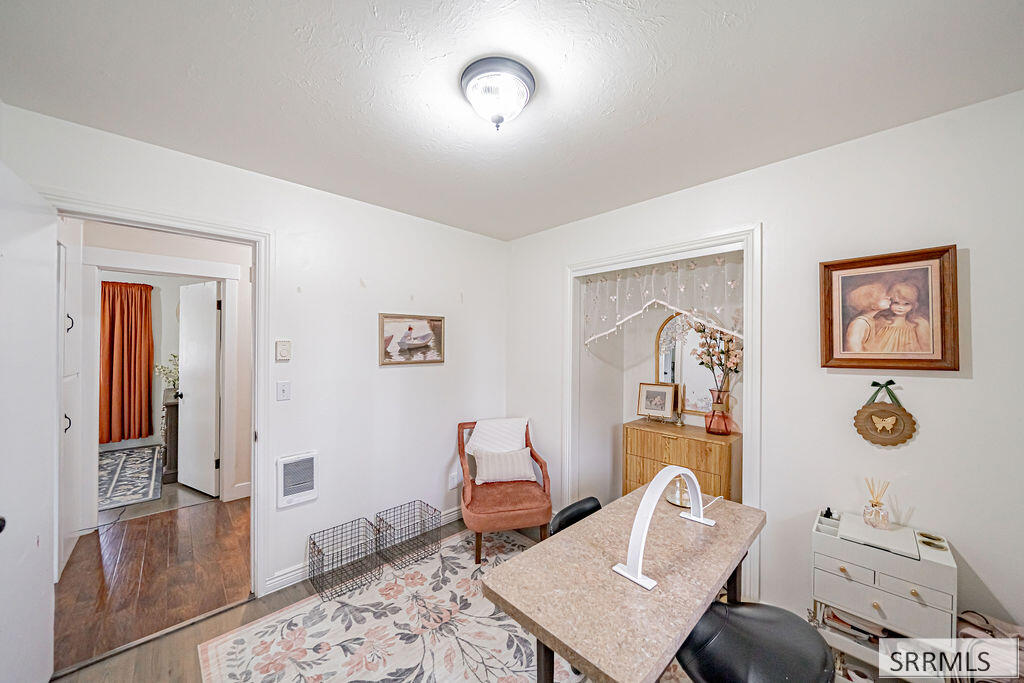 867 Maplewood Drive Property Photo 35