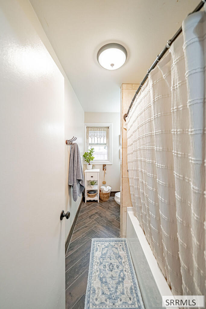 867 Maplewood Drive Property Photo 37