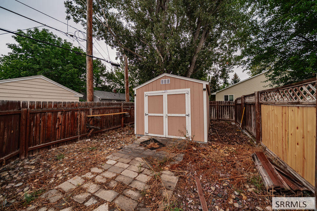 867 Maplewood Drive Property Photo 72