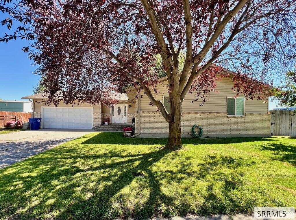 2 Brandon Drive Property Photo 1