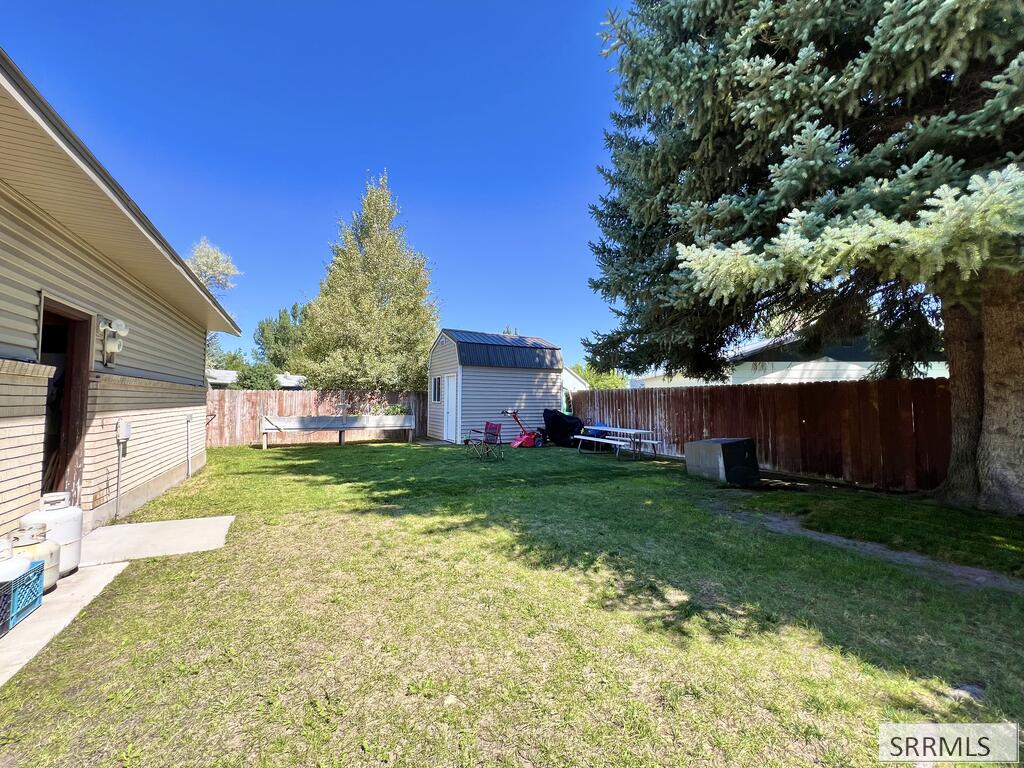 2 Brandon Drive Property Photo 5
