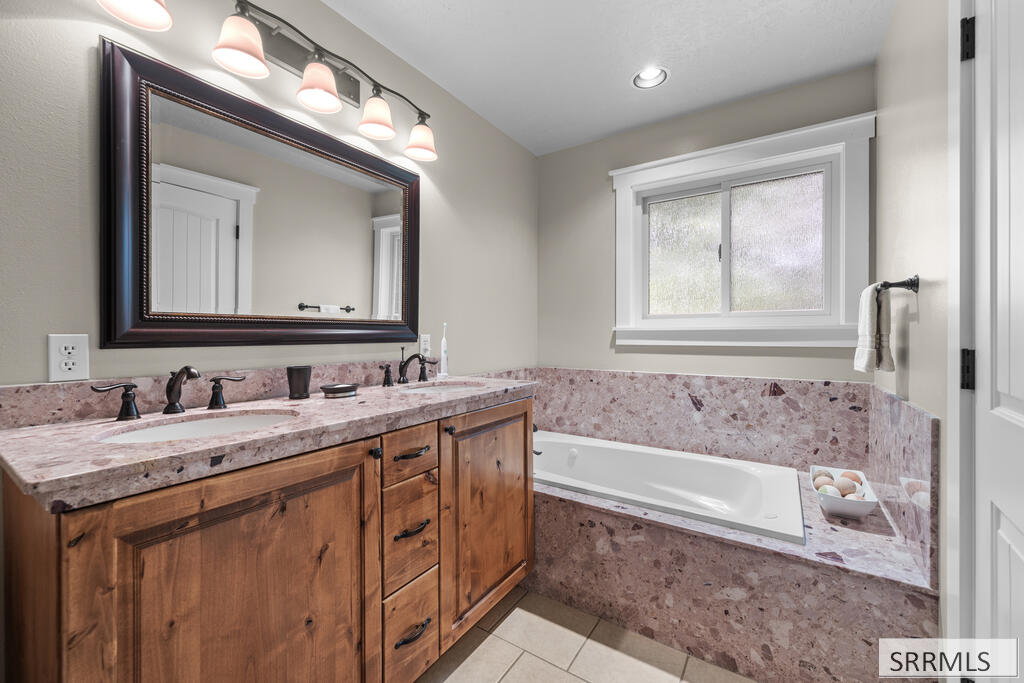 5258 S Cabana Drive Property Photo 15