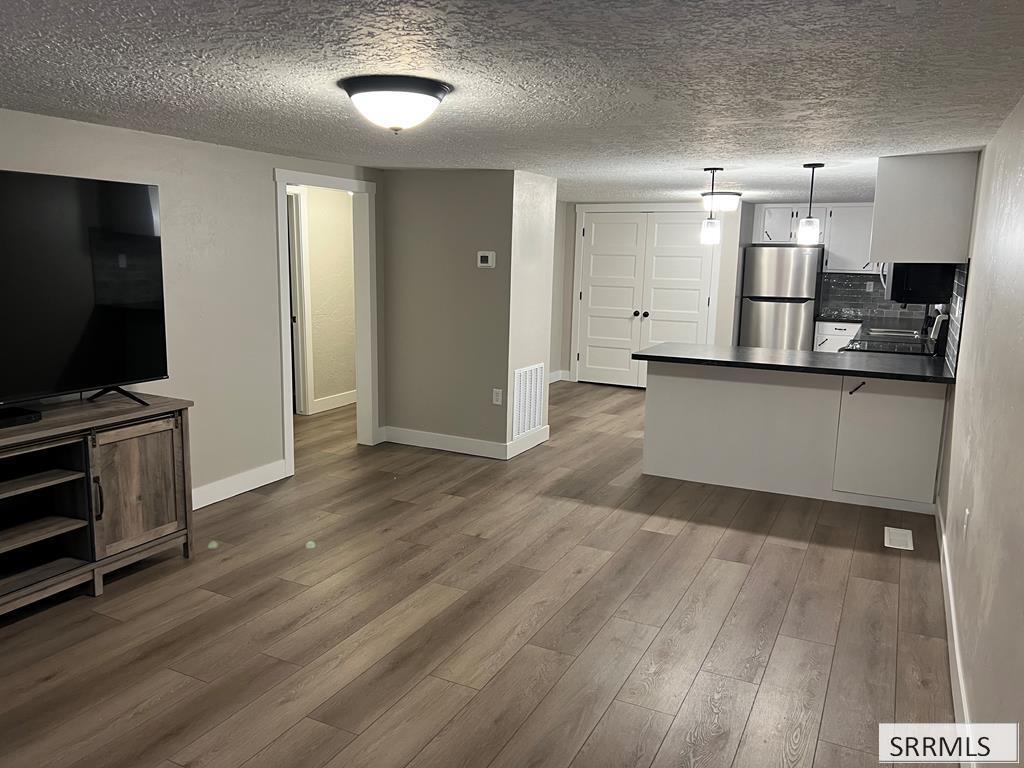 461 Lomax Street # A Property Photo 4