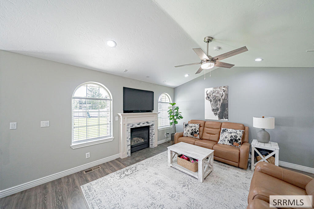 1365 Amaya Circle Property Photo 14