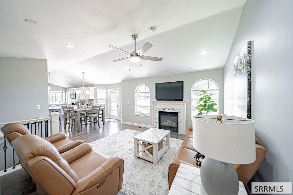 1365 Amaya Circle Property Photo 18
