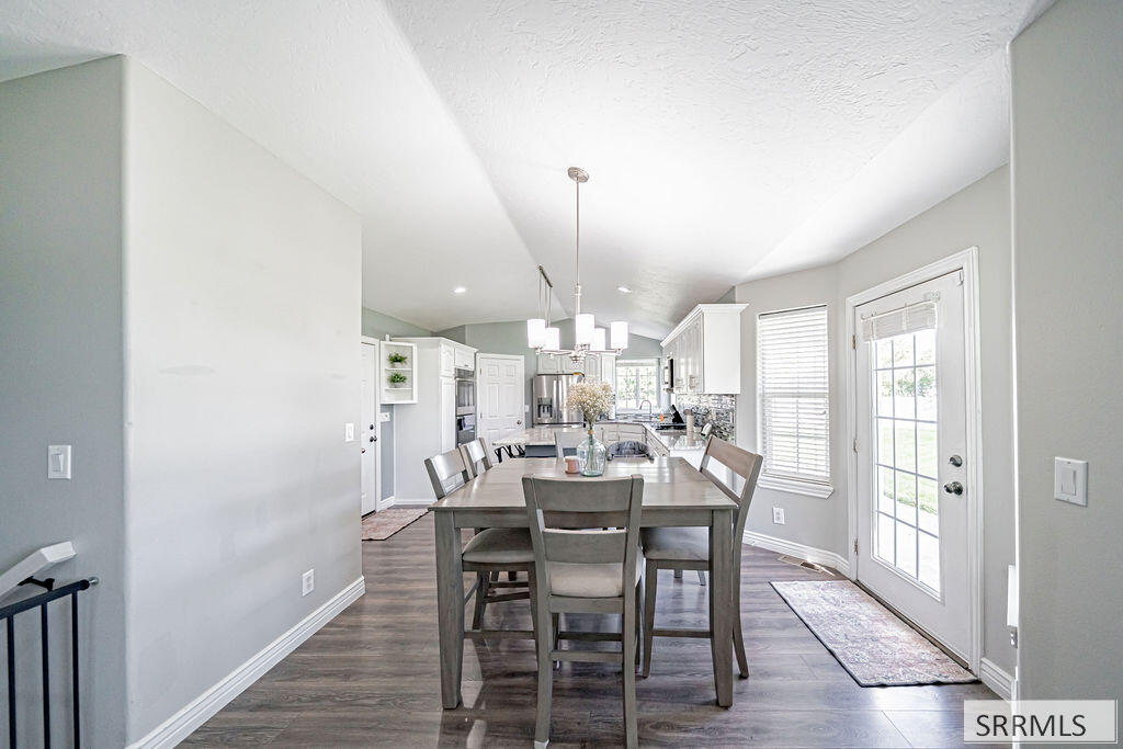 1365 Amaya Circle Property Photo 30