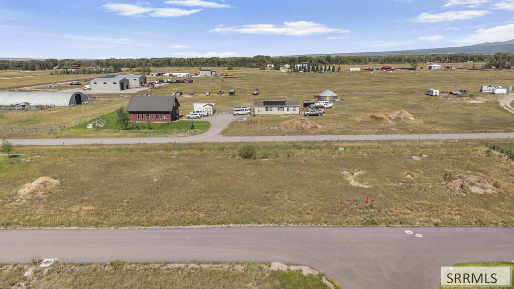 882 Stone Crop Rd Property Photo 4