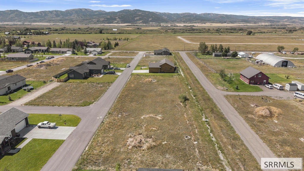 882 Stone Crop Rd Property Photo 6