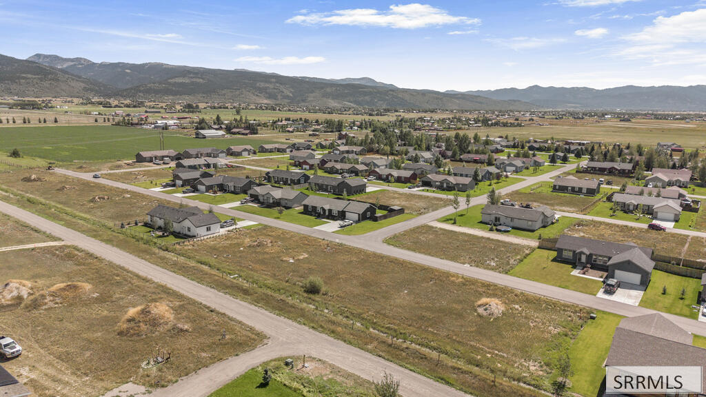 882 Stone Crop Rd Property Photo 12