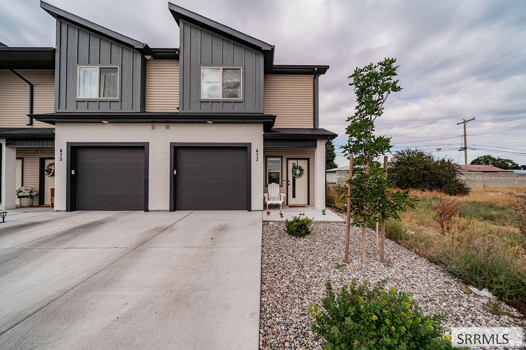 473 Easy Street Property Photo 1
