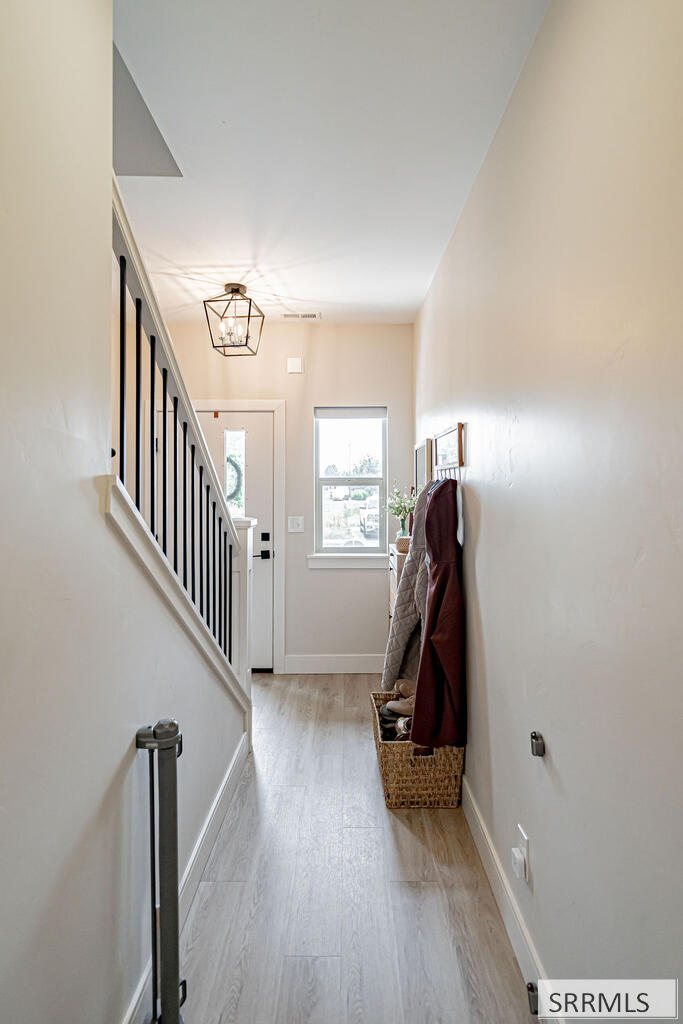 473 Easy Street Property Photo 6