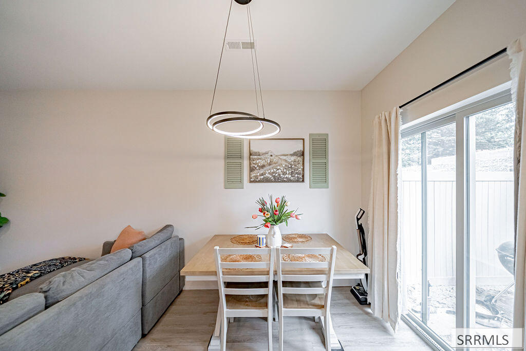 473 Easy Street Property Photo 12