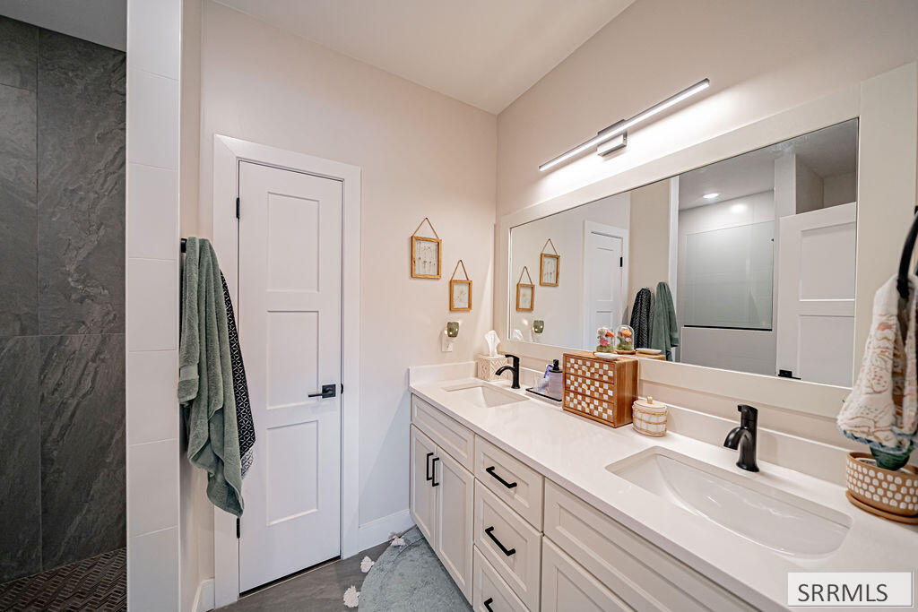 473 Easy Street Property Photo 31