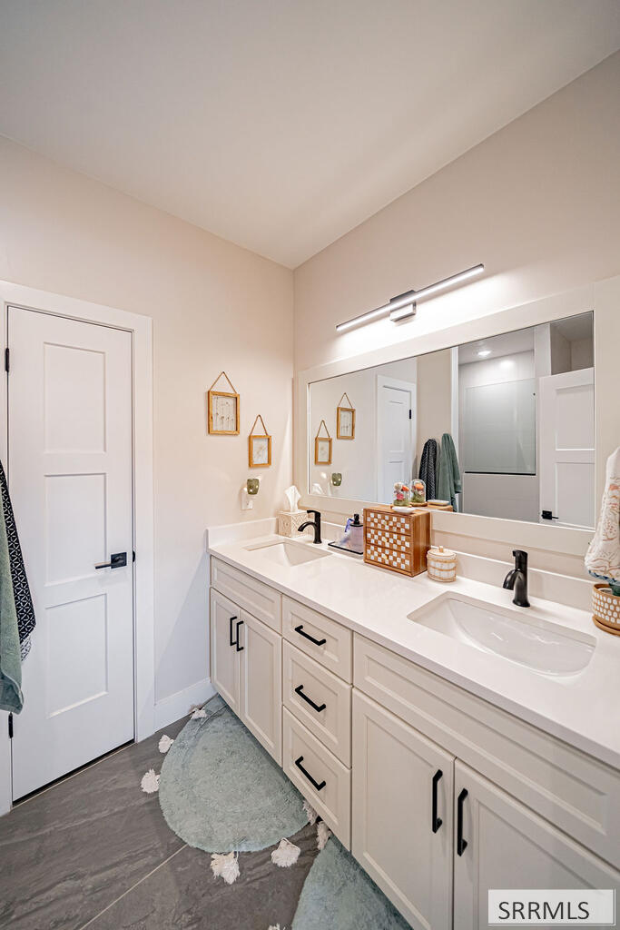 473 Easy Street Property Photo 32