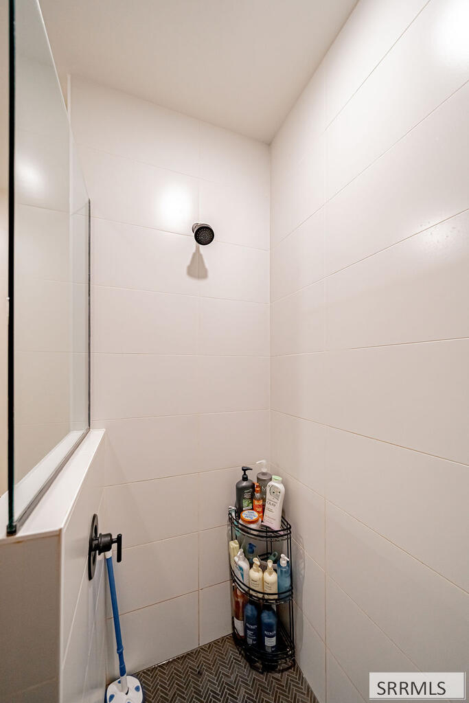 473 Easy Street Property Photo 35