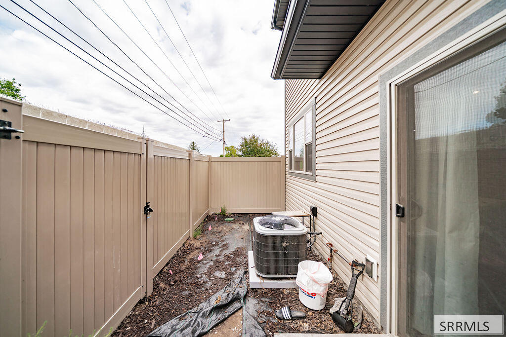 473 Easy Street Property Photo 47