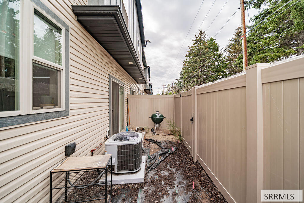 473 Easy Street Property Photo 48