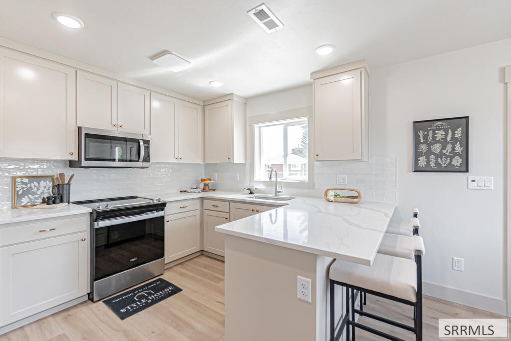 1336 Boston Court Property Photo 7