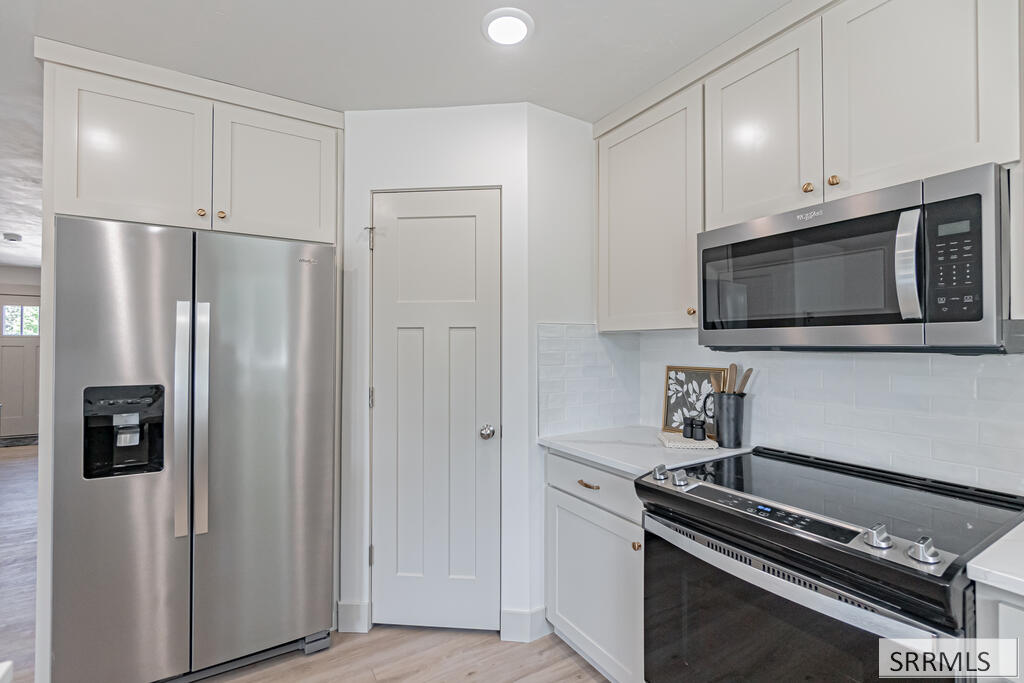 1336 Boston Court Property Photo 10