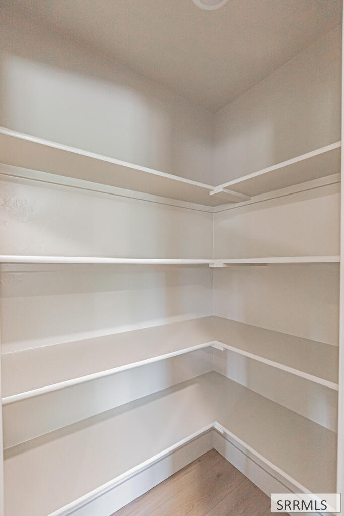 1336 Boston Court Property Photo 11