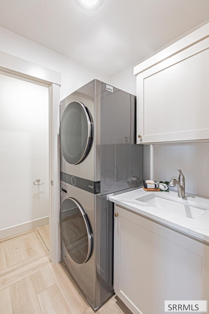 1336 Boston Court Property Photo 12