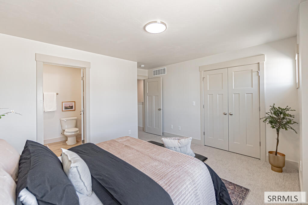 1336 Boston Court Property Photo 15