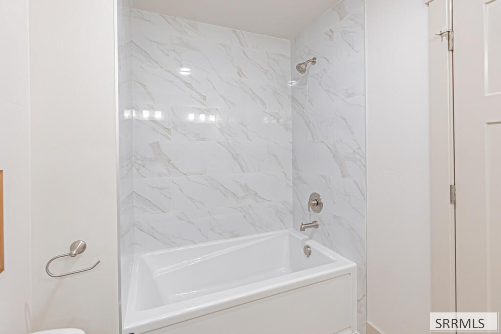 1336 Boston Court Property Photo 19