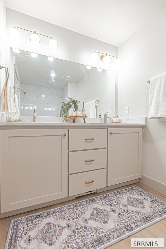 1336 Boston Court Property Photo 20