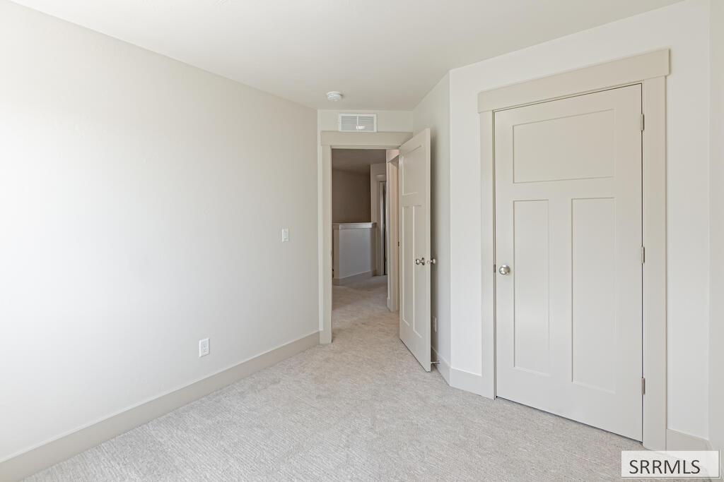 1336 Boston Court Property Photo 25