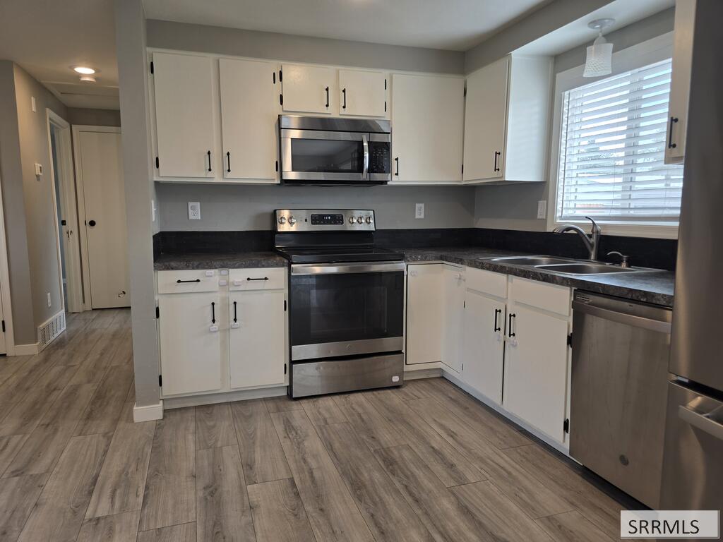 660 S 2nd E Property Photo 8